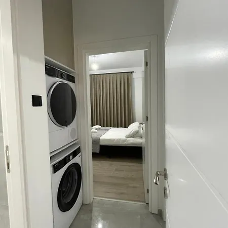 Apartment Modern Balcony Flat In Dereboyu - Walk Everywhere