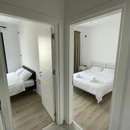 Modern Balcony Flat In Dereboyu - Walk Everywhere Apartment *