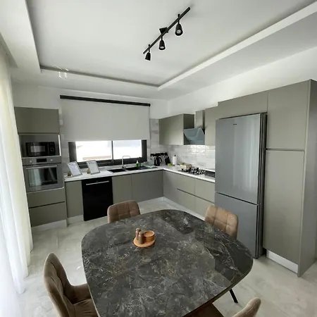 Apartment Modern Balcony Flat In Dereboyu - Walk Everywhere Nicosia